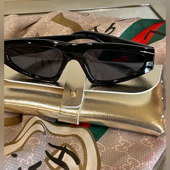 Geometric Sunglasses - Picture 2 of 3